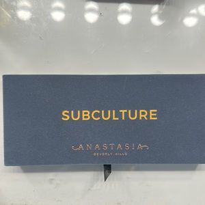 Anastasia Beverly Hills- subculture eyeshadow palette